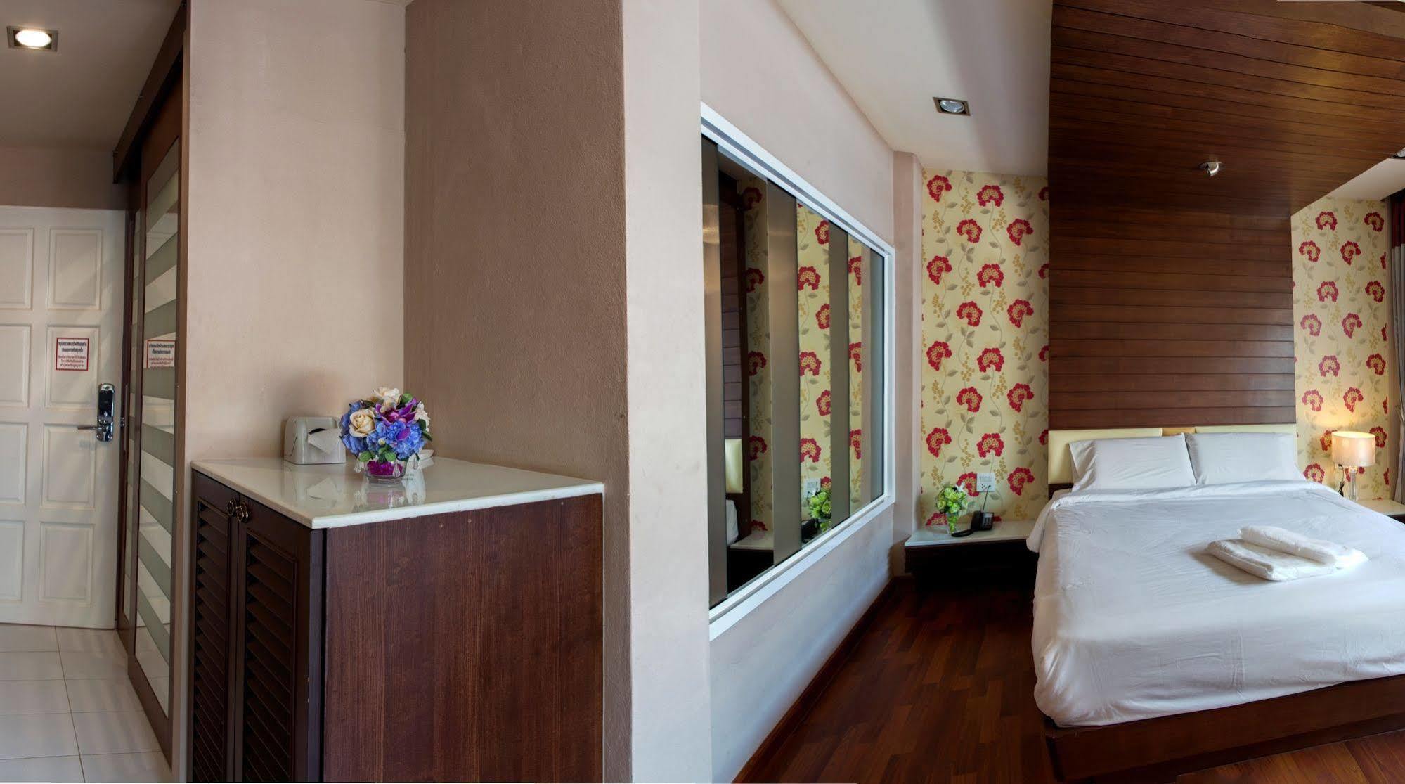 The Ring Hotel Hat Yai Exterior foto